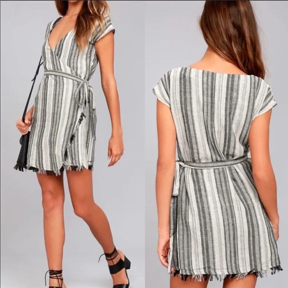 LULU’S | Island Retreat Gray Striped Wrap Dress S